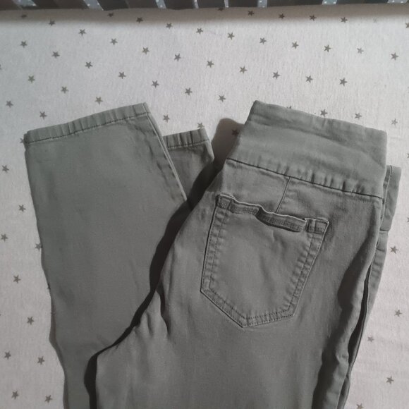 Charter Club Cambridge Skinny Ankle pull on Jeans Size 6 - Picture 2 of 5